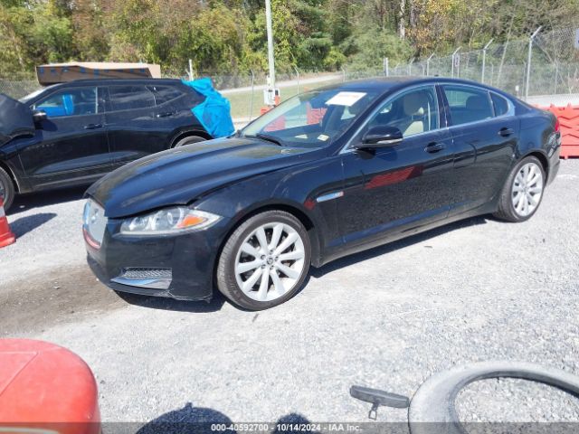 2013 JAGUAR XF SAJWJ0EF3D8S77447 Photo 1
