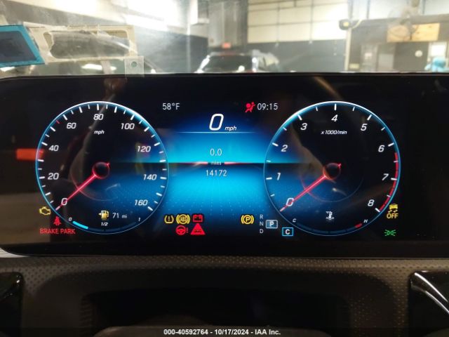 W1K3G4FBXNJ353023 Mercedes-Benz A 220 4matic