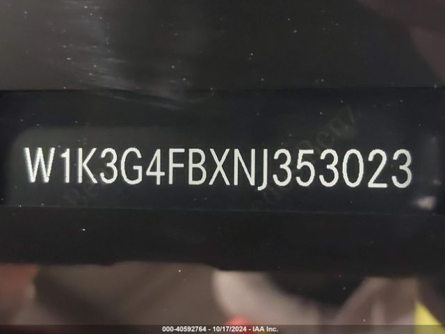 W1K3G4FBXNJ353023 Mercedes-Benz A 220 4matic