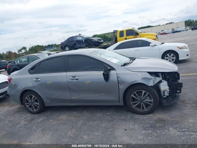 KIA Forte Lxs 2023 3KPF24AD5PE568100 Image 13