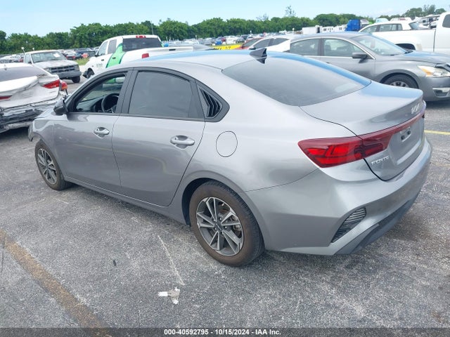 KIA Forte Lxs 2023 3KPF24AD5PE568100 Image 3