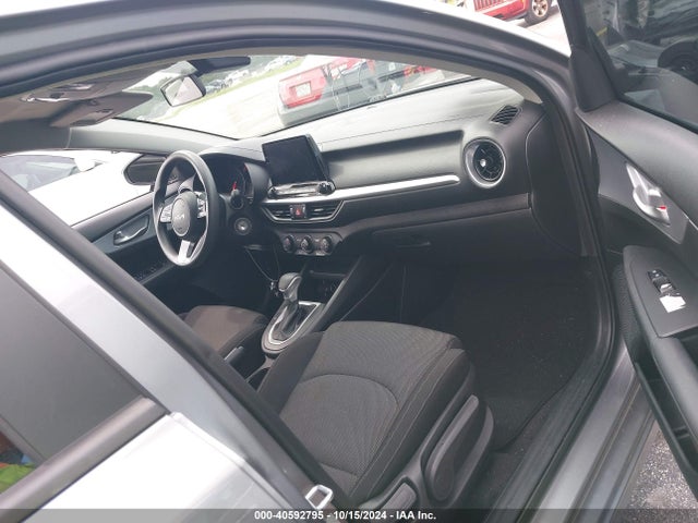 KIA Forte Lxs 2023 3KPF24AD5PE568100 Image 5