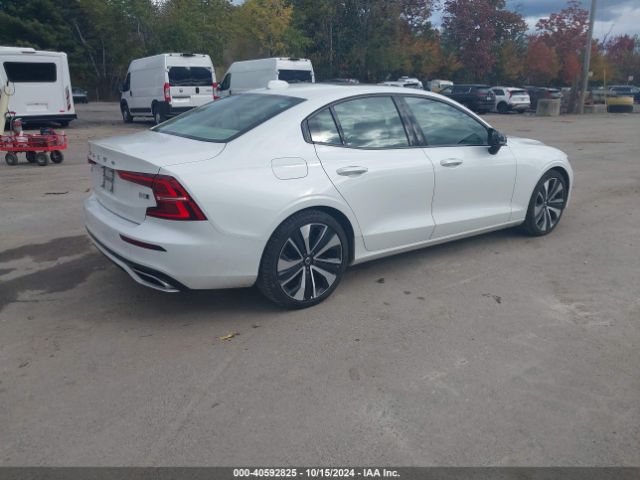 2022 VOLVO S60 7JRL12TZ2NG158209 Photo 3