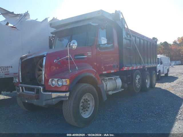 40592920 :رقم المزاد ، 4V5K99GH45N375527 vin ، 2005 Volvo Vhd مزاد بيع