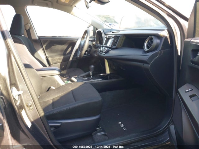 Toyota RAV4 LE 2017 JTMZFREV7HJ102917 Image 5