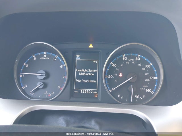 Toyota RAV4 LE 2017 JTMZFREV7HJ102917 Image 7