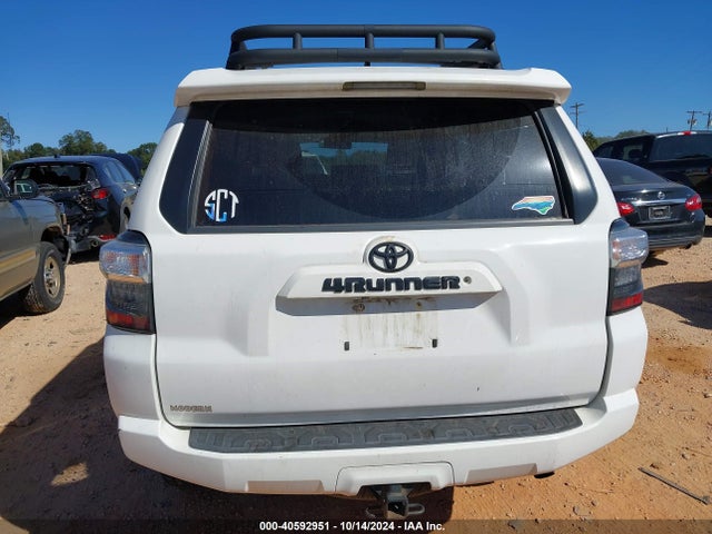 Toyota 4RUNNER SR5 2016 JTEBU5JR7G5298773 Image 16