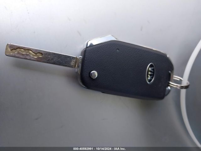 3KPF24AD7LE182773 KIA FORTE FE