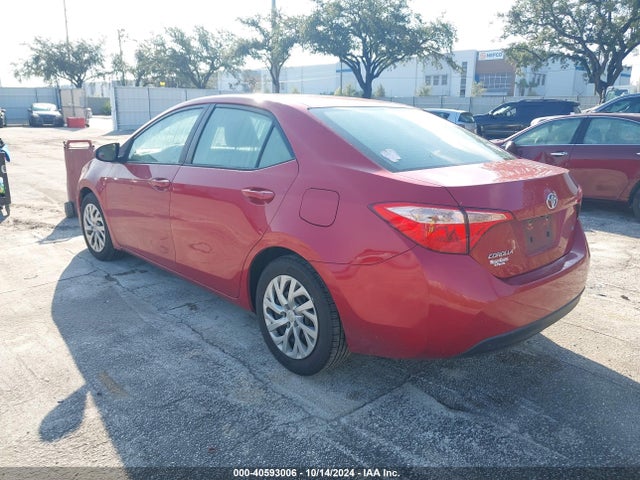 Toyota COROLLA LE 2018 2T1BURHE1JC102643 Image 3