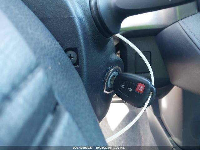 JTMZFREV3HJ116510 Toyota RAV4 LE