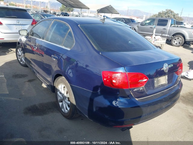 3VWD17AJ8EM385789 Volkswagen Jetta