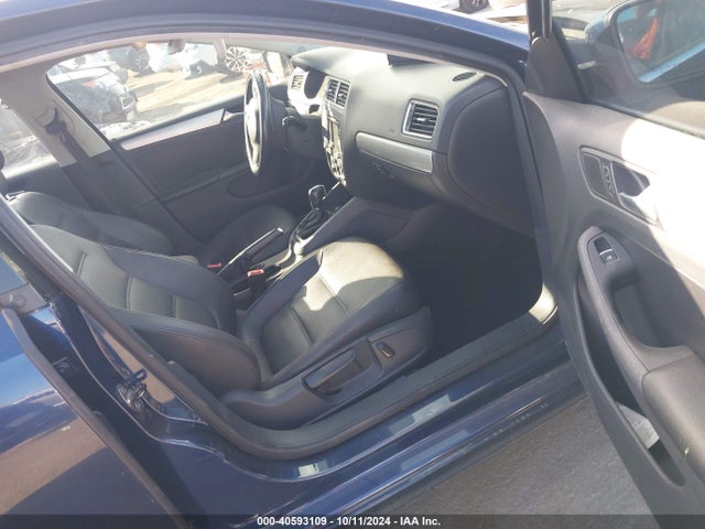 3VWD17AJ8EM385789 Volkswagen Jetta