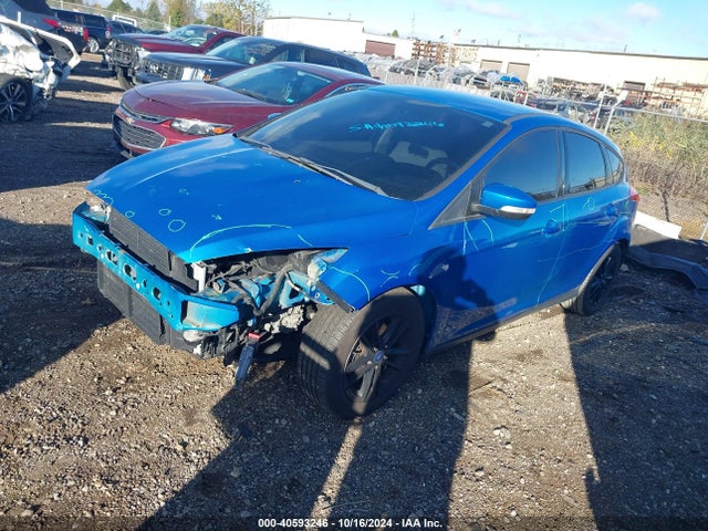 Ford FOCUS SE 2015 1FADP3K24FL270892 Image 2