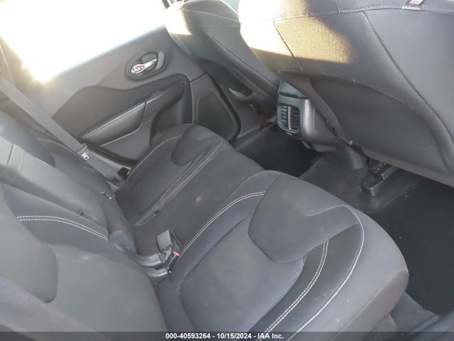 Jeep Cherokee Latitude 2015 1C4PJLCB0FW793509 Image 8