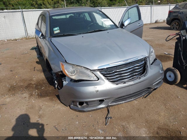 Chrysler 200 Limited 2014 1C3CCBCGXEN134649 Image 6