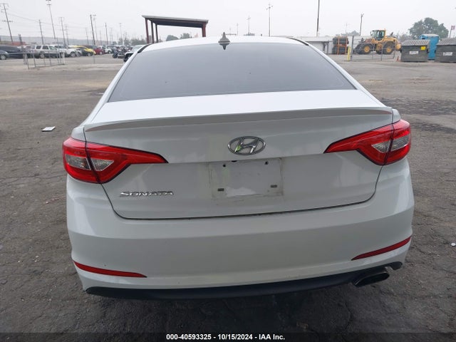 Hyundai SONATA SE 2016 5NPE24AF9GH369057 Image 16