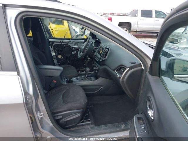 1C4PJLCB5KD312367 Jeep Cherokee Latitude Fwd