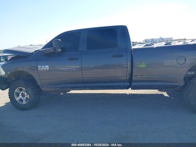 3C6UR5HJ6JG260005 RAM 2500 Tradesman  4x4 8' Box