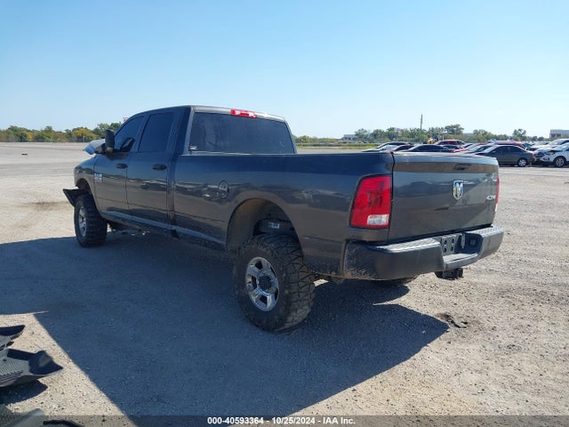 3C6UR5HJ6JG260005 RAM 2500 Tradesman  4x4 8' Box