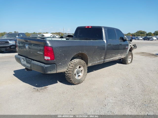 3C6UR5HJ6JG260005 RAM 2500 Tradesman  4x4 8' Box