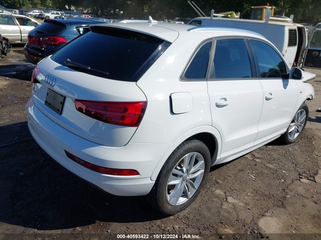 WA1BCCFSXJR000248 Audi Q3 2.0t Premium/2.0t Sport Premium