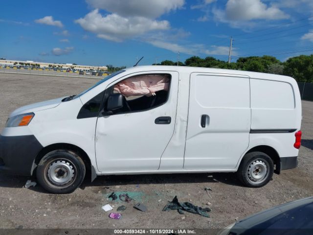 3N6CM0KN2HK696467 Nissan Nv200 S