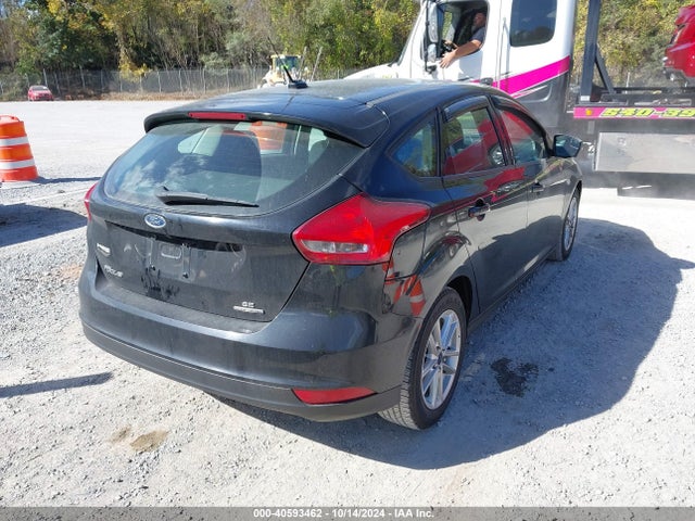 Ford FOCUS SE 2016 1FADP3K24GL208300 Image 4