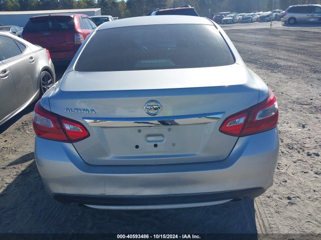 Nissan Altima 2.5 S 2017 1N4AL3AP7HC258394 Image 17
