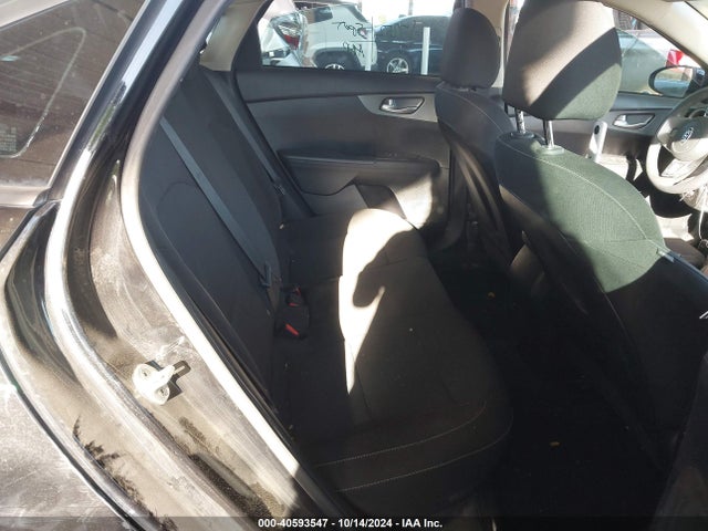 3KPF24AD4KE010070 KIA FORTE FE