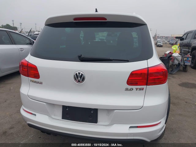 WVGAV7AX2FW606539 Volkswagen Tiguan R-line