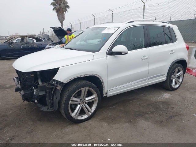 WVGAV7AX2FW606539 Volkswagen Tiguan R-line