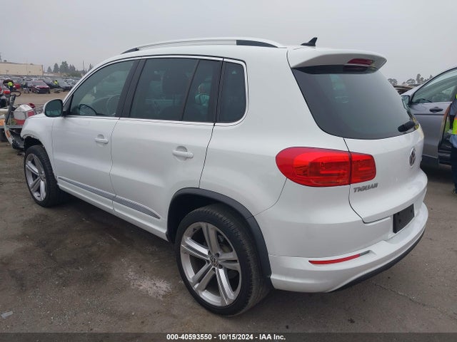 WVGAV7AX2FW606539 Volkswagen Tiguan R-line