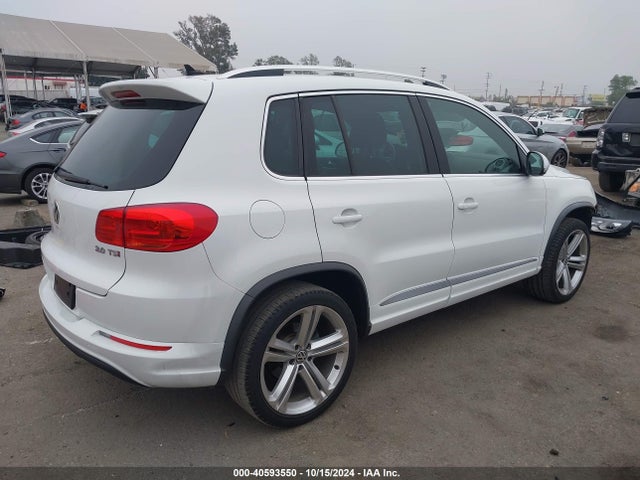WVGAV7AX2FW606539 Volkswagen Tiguan R-line