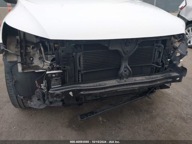 WVGAV7AX2FW606539 Volkswagen Tiguan R-line