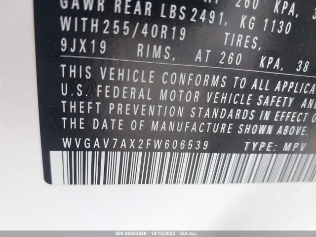WVGAV7AX2FW606539 Volkswagen Tiguan R-line