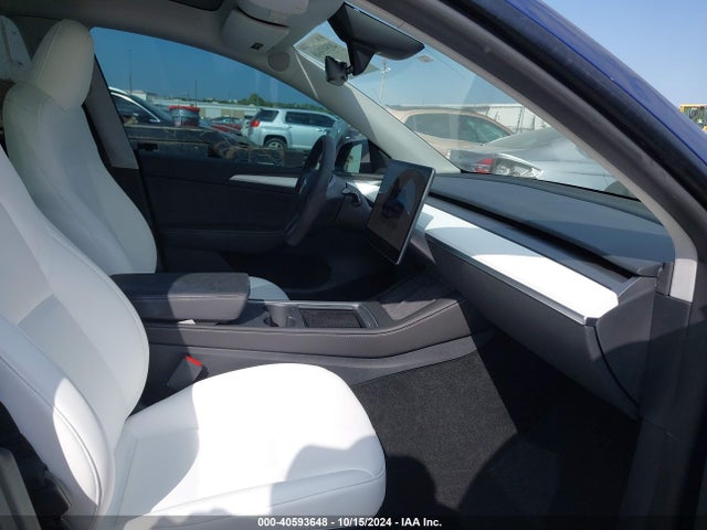 2023 TESLA MODEL Y 7SAYGDEE4PF806190 Photo 4