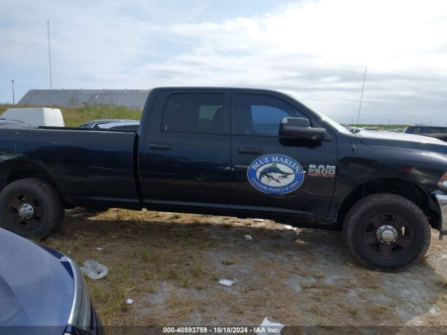 3C6UR5HL1HG518135 RAM 2500 Tradesman  4x4 8' Box