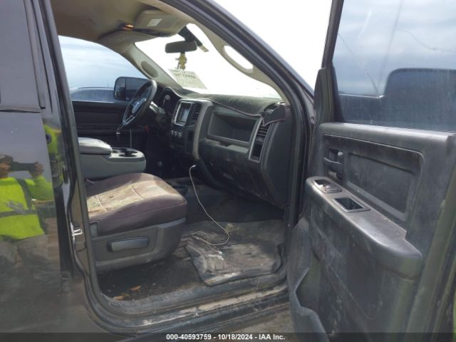 3C6UR5HL1HG518135 RAM 2500 Tradesman  4x4 8' Box