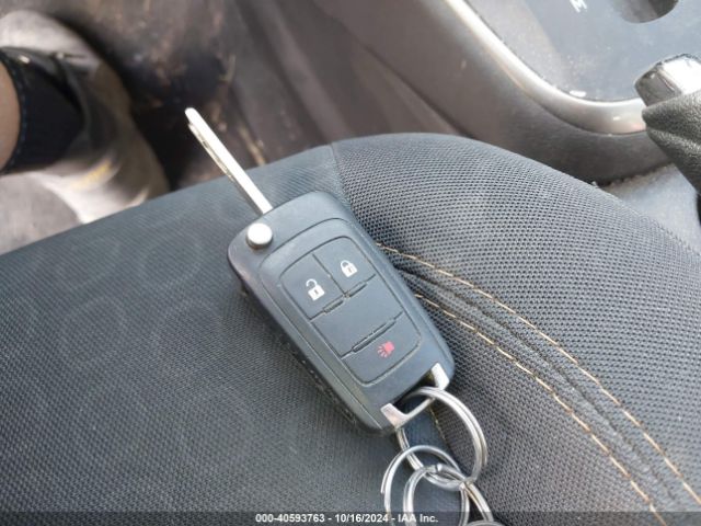 3GNCJNSB3JL301668 Chevrolet TRAX LS