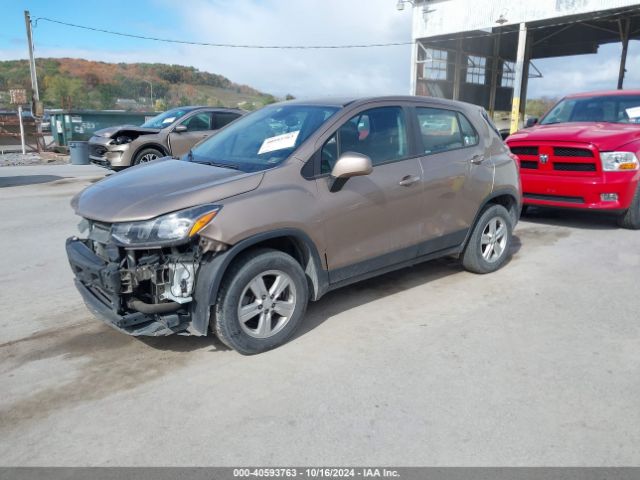 3GNCJNSB3JL301668 Chevrolet TRAX LS