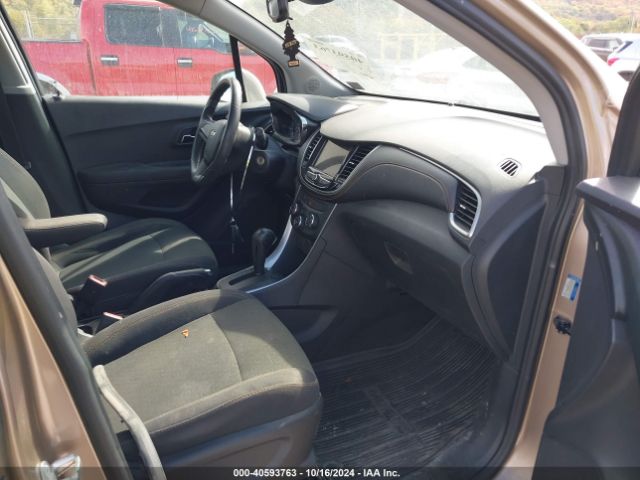 3GNCJNSB3JL301668 Chevrolet TRAX LS