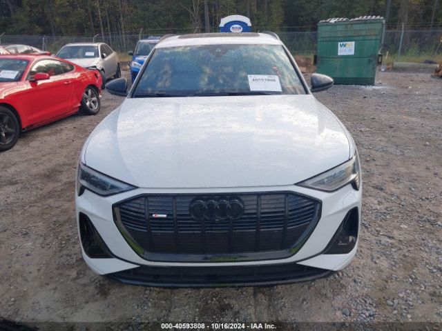 WA1VABGE2NB041025 Audi E-tron Chronos Quattro