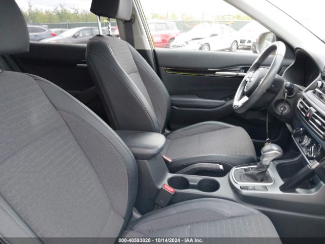 KNDEU2AA8M7124558 KIA SELTOS S