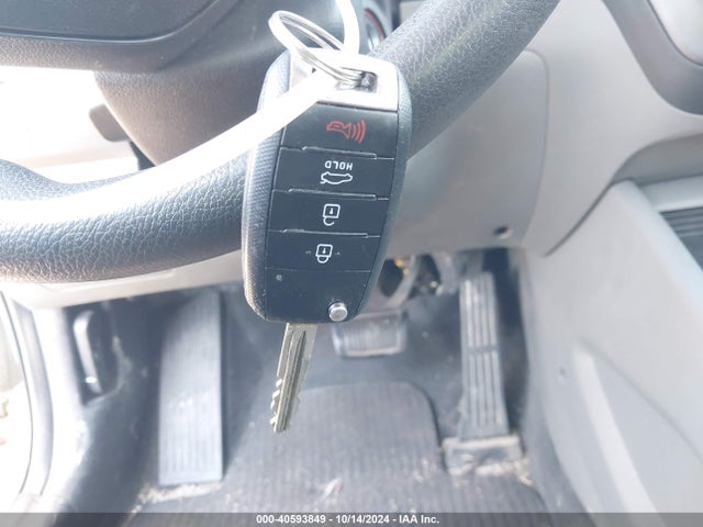 KIA FORTE LX 2017 3KPFL4A70HE077197 Image 11
