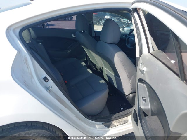 KIA FORTE LX 2017 3KPFL4A70HE077197 Image 8