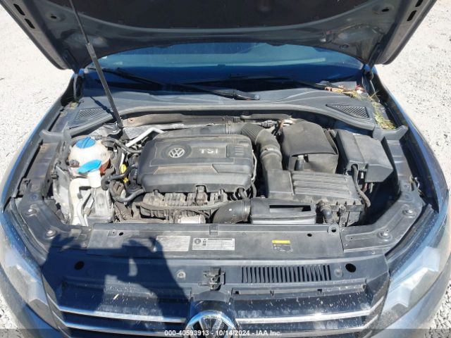 1VWAT7A3XFC051085 Volkswagen Passat 1.8t S