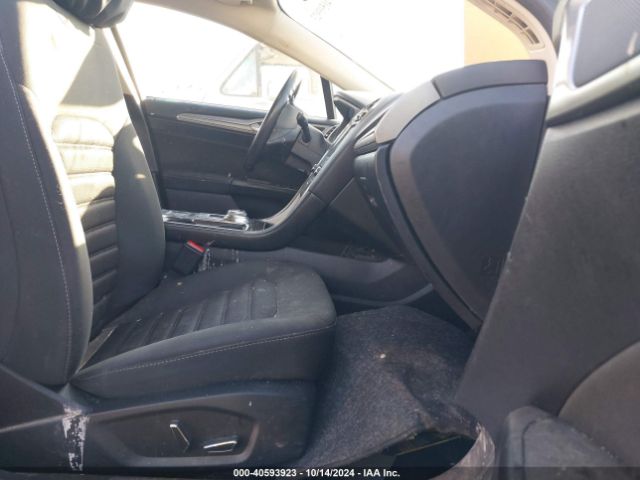 3FA6P0H76JR196976 Ford FUSION SE