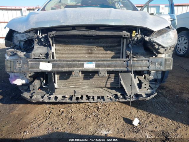 3FA6P0H76JR196976 Ford FUSION SE