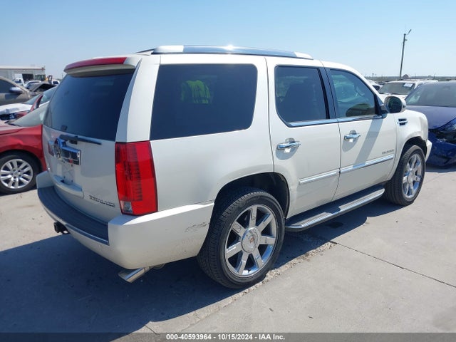 2011 CADILLAC ESCALADE 1GYS3BEF5BR346899 Photo 3