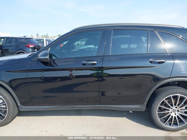 W1N0G8DB1MF898237 Mercedes-Benz Glc 300 Suv